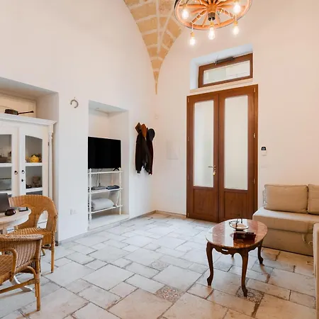Dimora Tizzi - Boutique - By Just Srl Alessano
